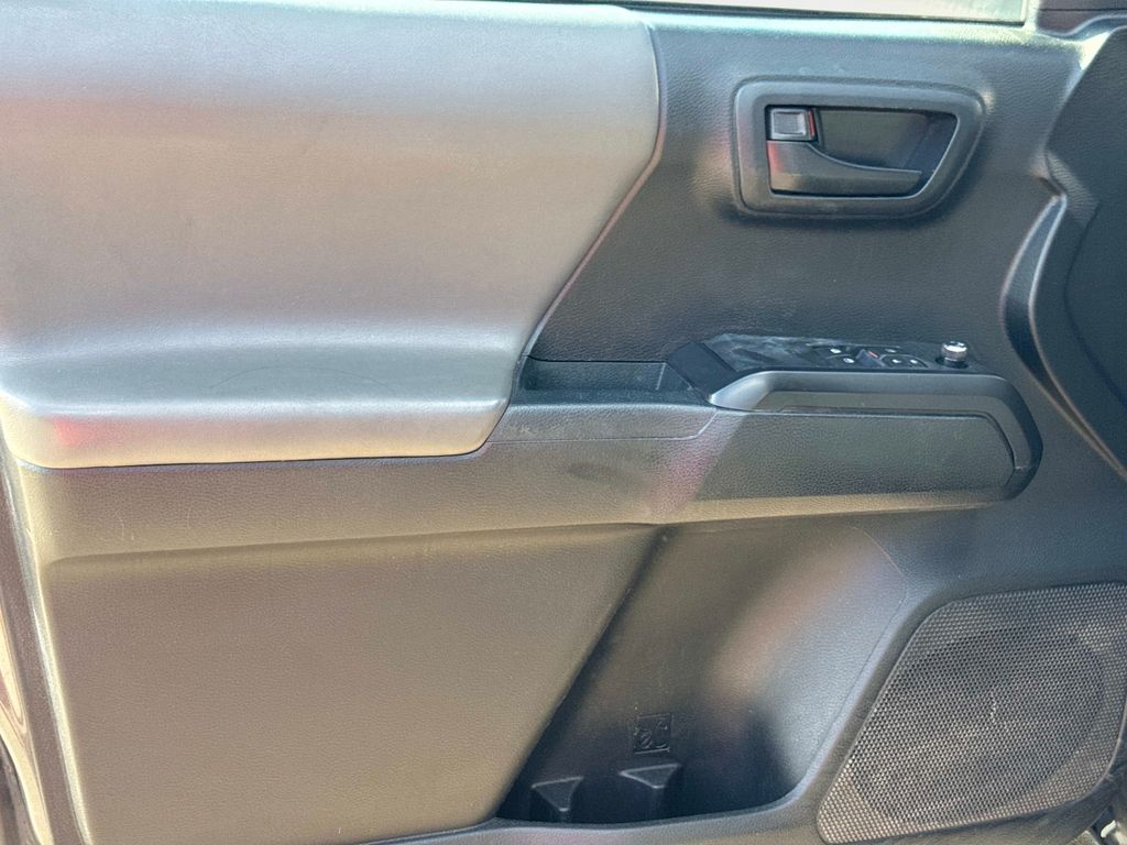 Used 2016 Toyota Tacoma Truck