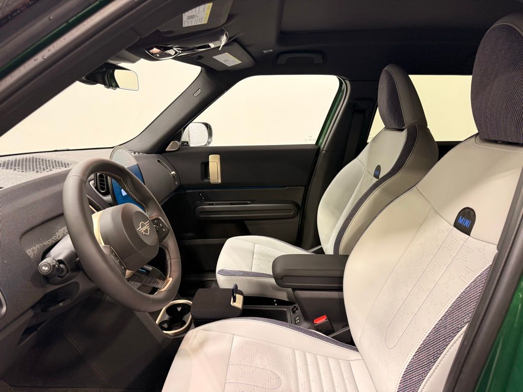 2025 MINI Cooper Countryman Iconic 12