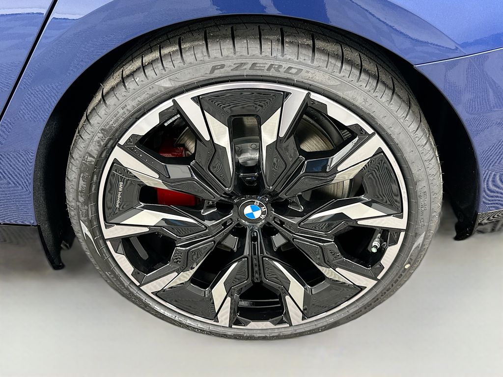 Thumbnail: 2026 BMW i5 - 23