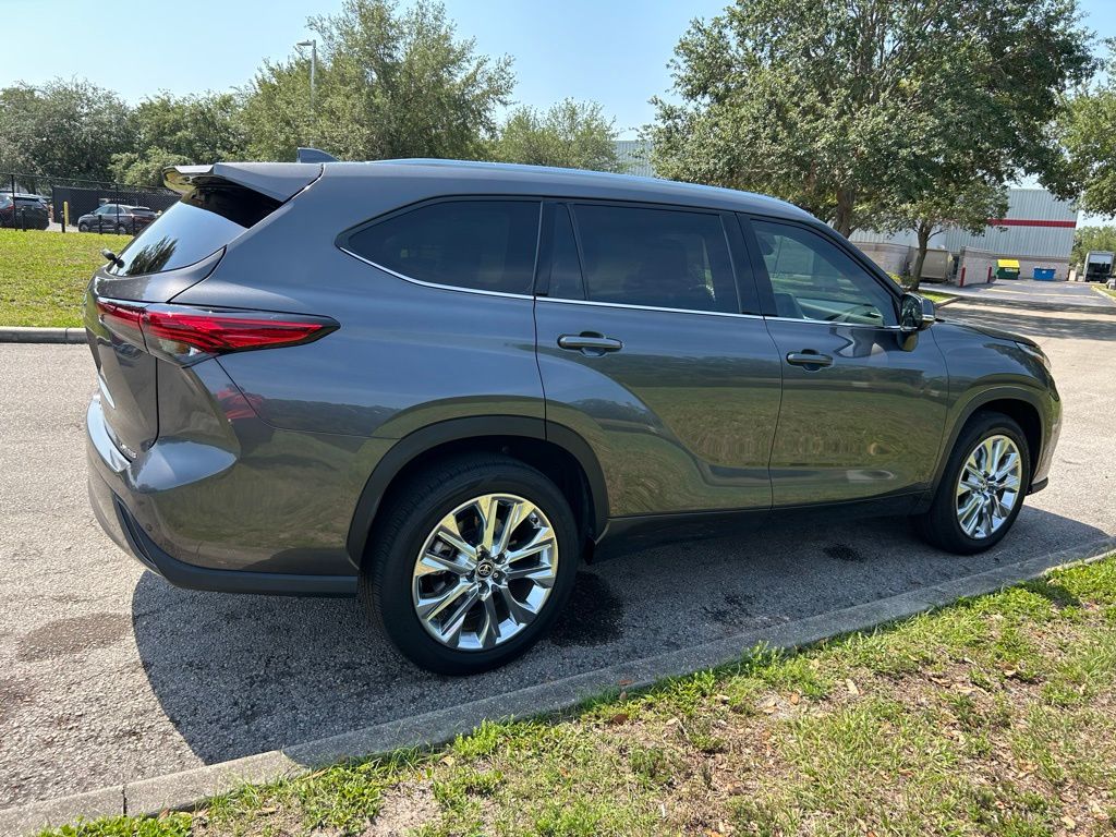 2023 Toyota Highlander L 5