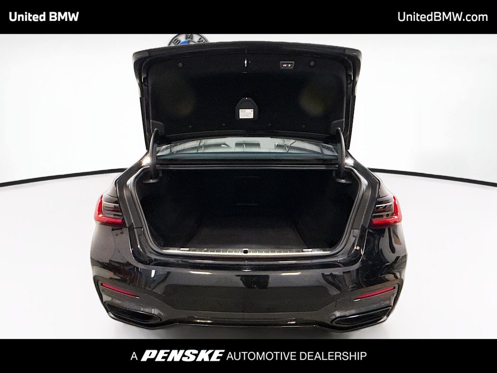 Thumbnail: 2022 BMW 7 Series - 14