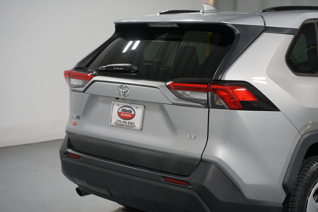 Thumbnail: 2019 Toyota RAV4 - 9