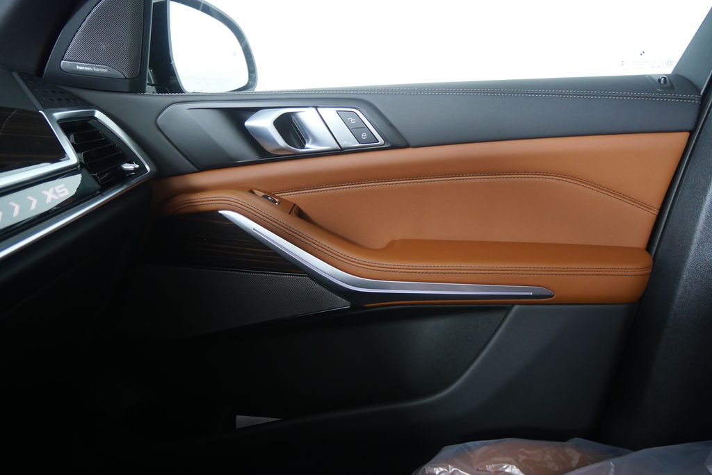 Thumbnail: 2026 BMW X5 - 24