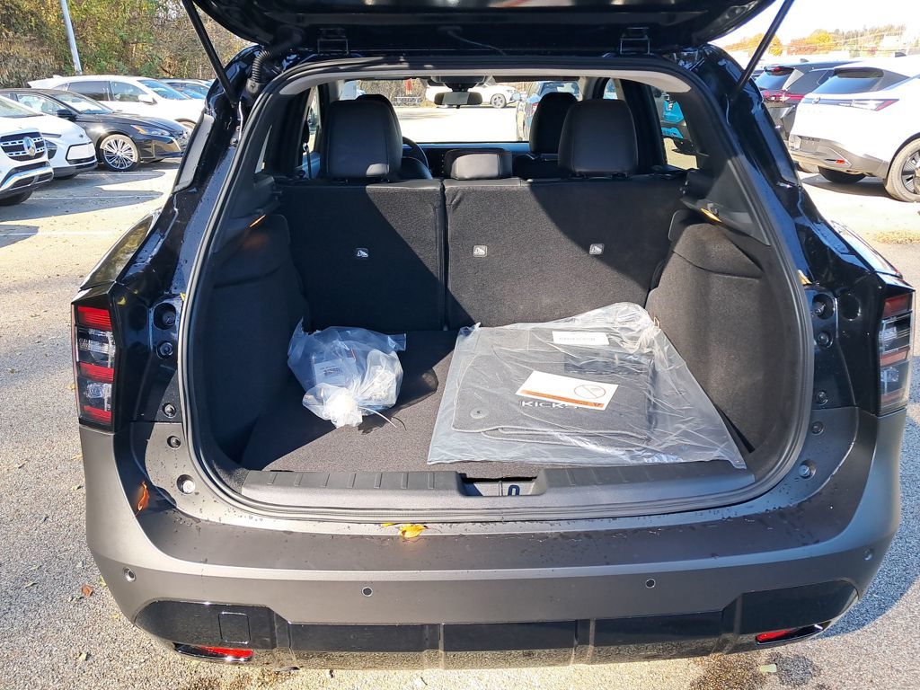 2026 Nissan Kicks SR Black at South Hills Kia