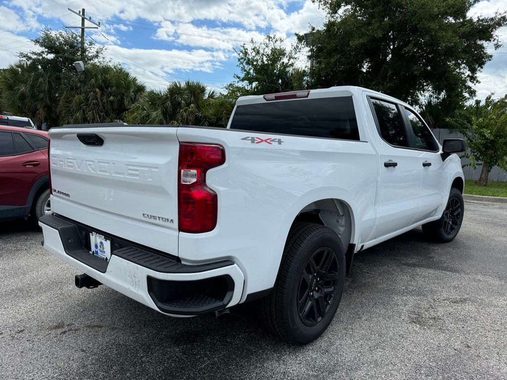 2024 Chevrolet Silverado 1500 Custom 8