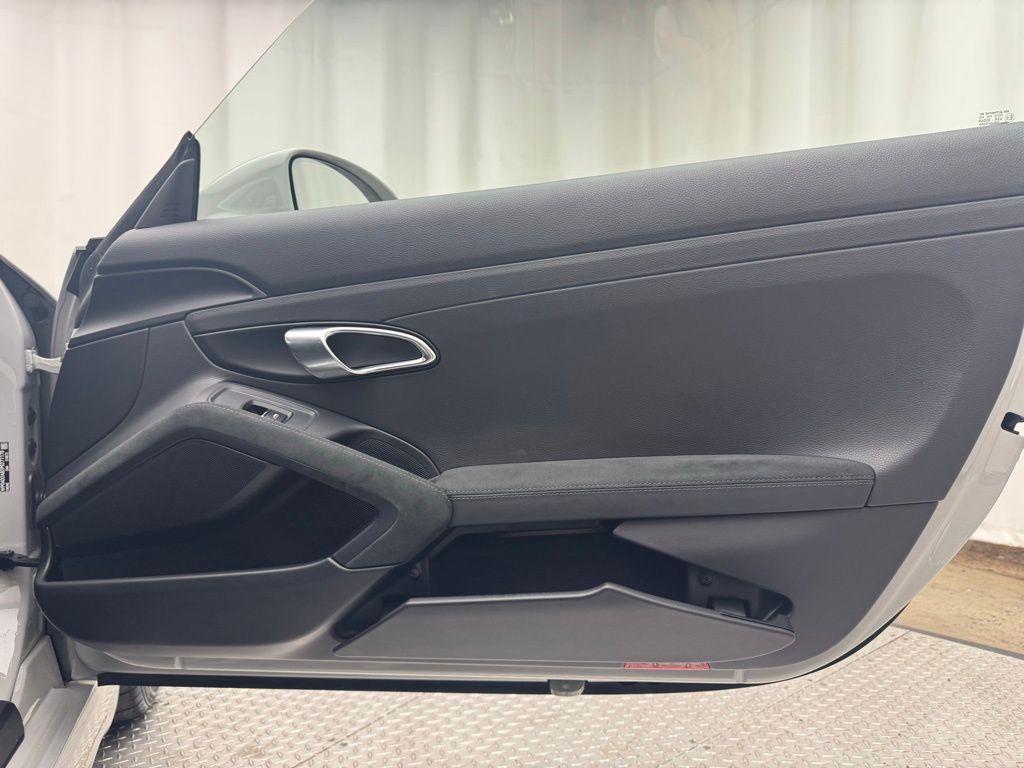 Thumbnail: 2023 Porsche 718 Cayman - 20