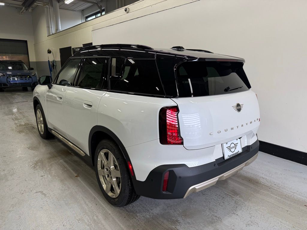 2025 MINI Cooper Countryman Base 5