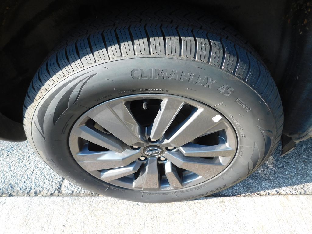 Thumbnail: 2025 Nissan Pathfinder - 8