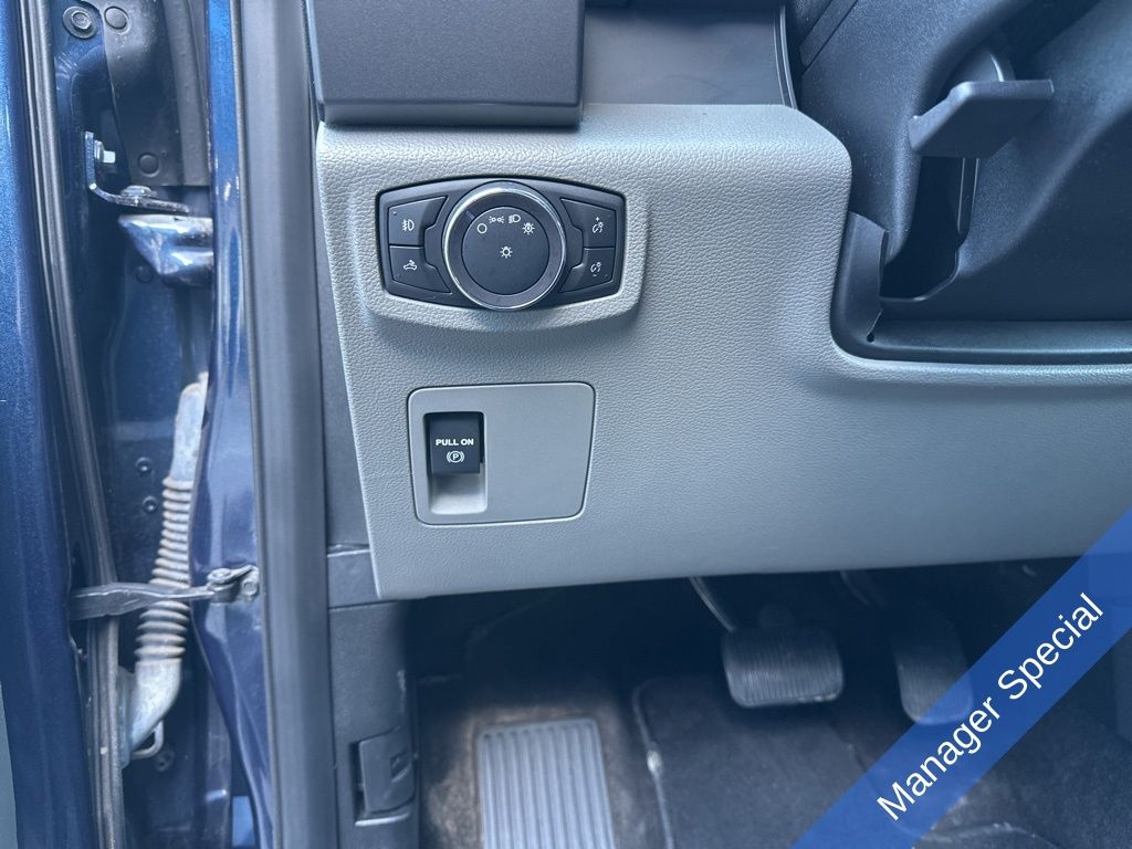 2019 Ford F-150 XLT photo