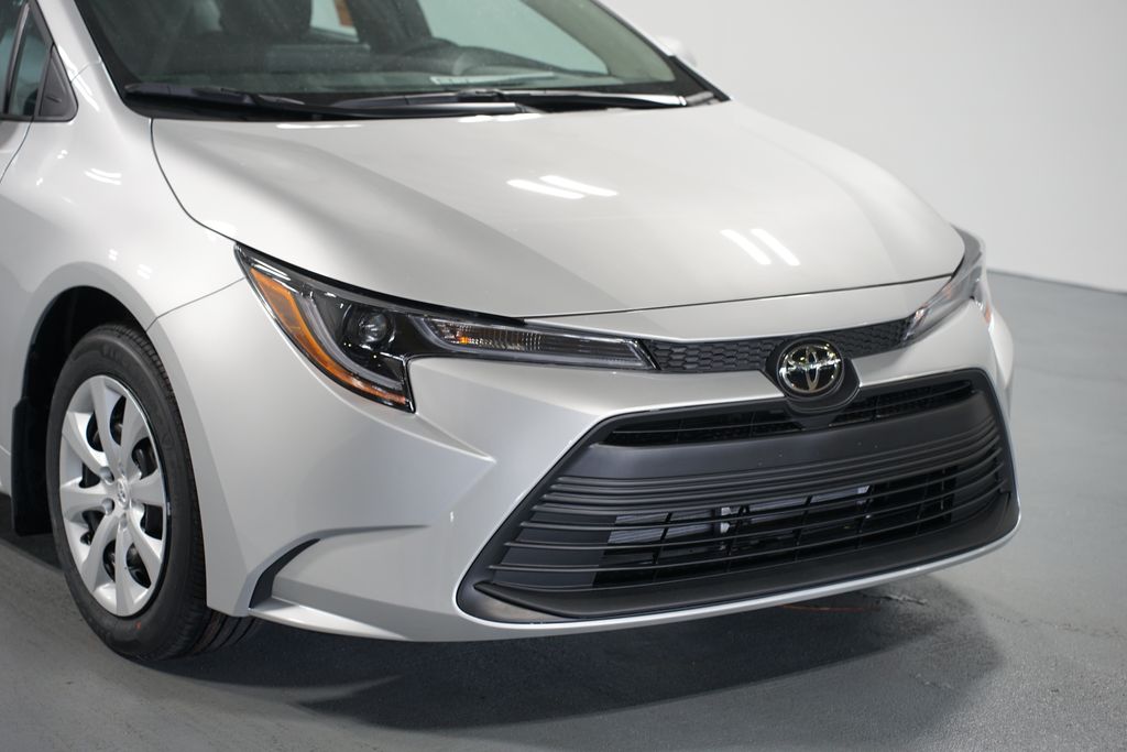Thumbnail: 2025 Toyota Corolla - 4