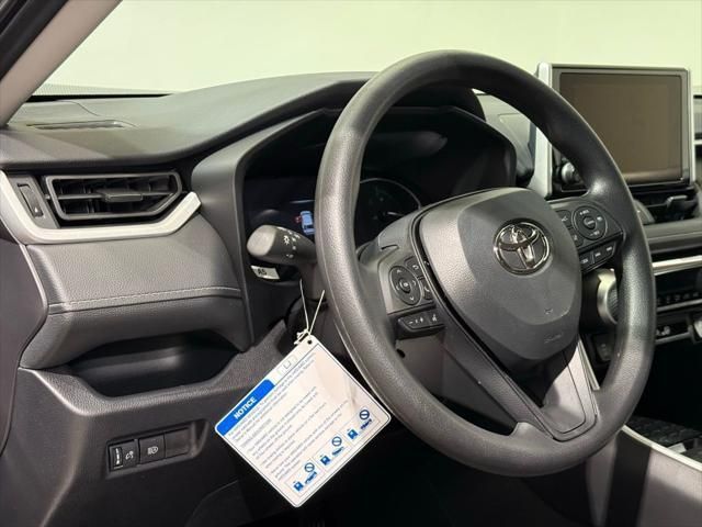 Thumbnail: 2025 Toyota RAV4 - 17