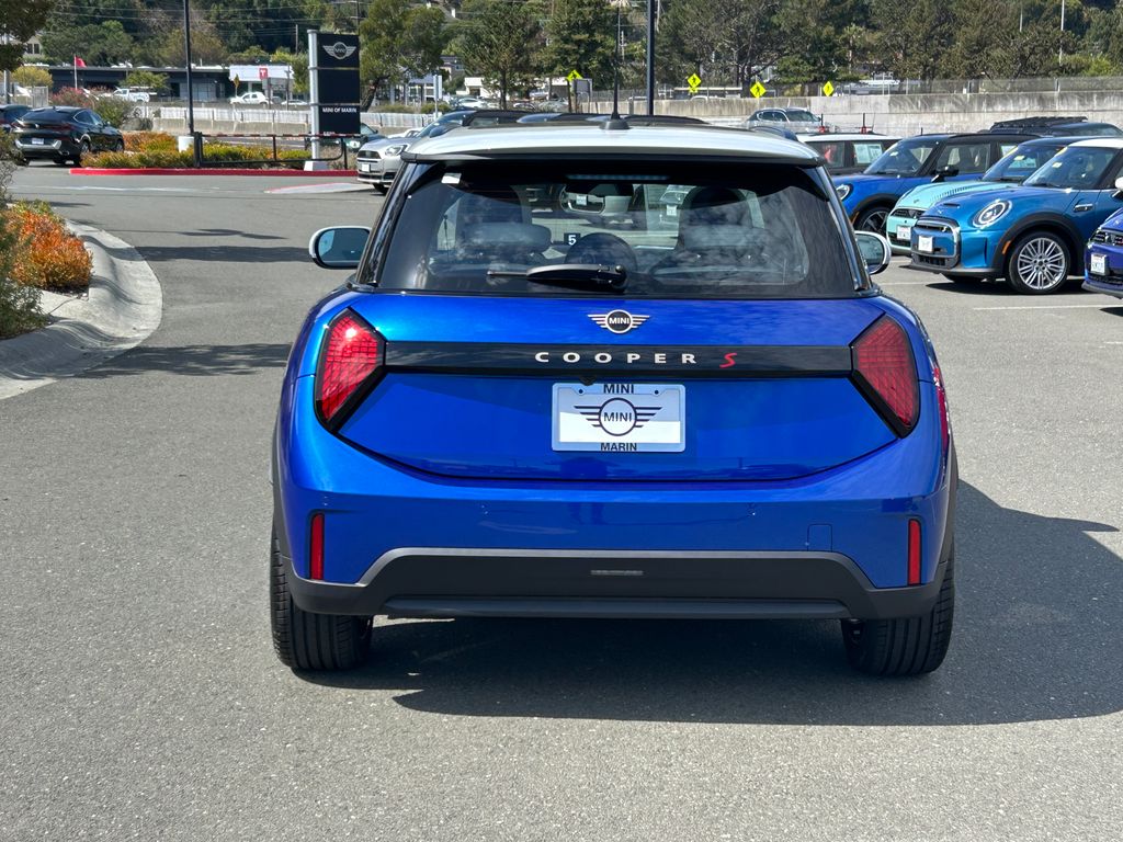 Thumbnail: 2026 MINI Cooper - 4
