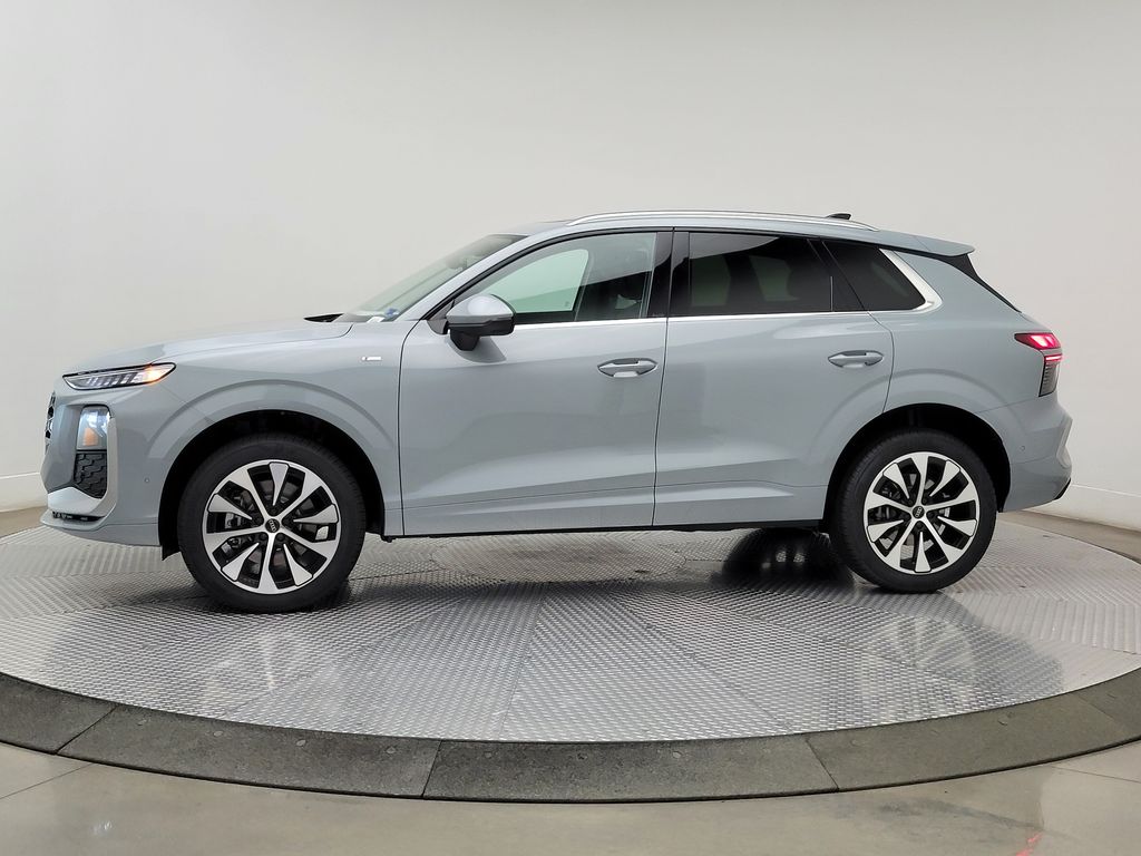 Thumbnail: 2026 Audi Q3 - 3