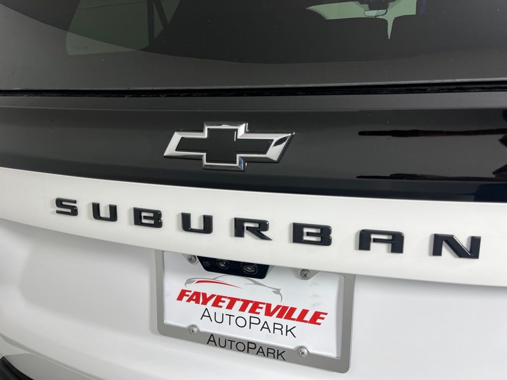 Thumbnail: 2026 Chevrolet Suburban - 20