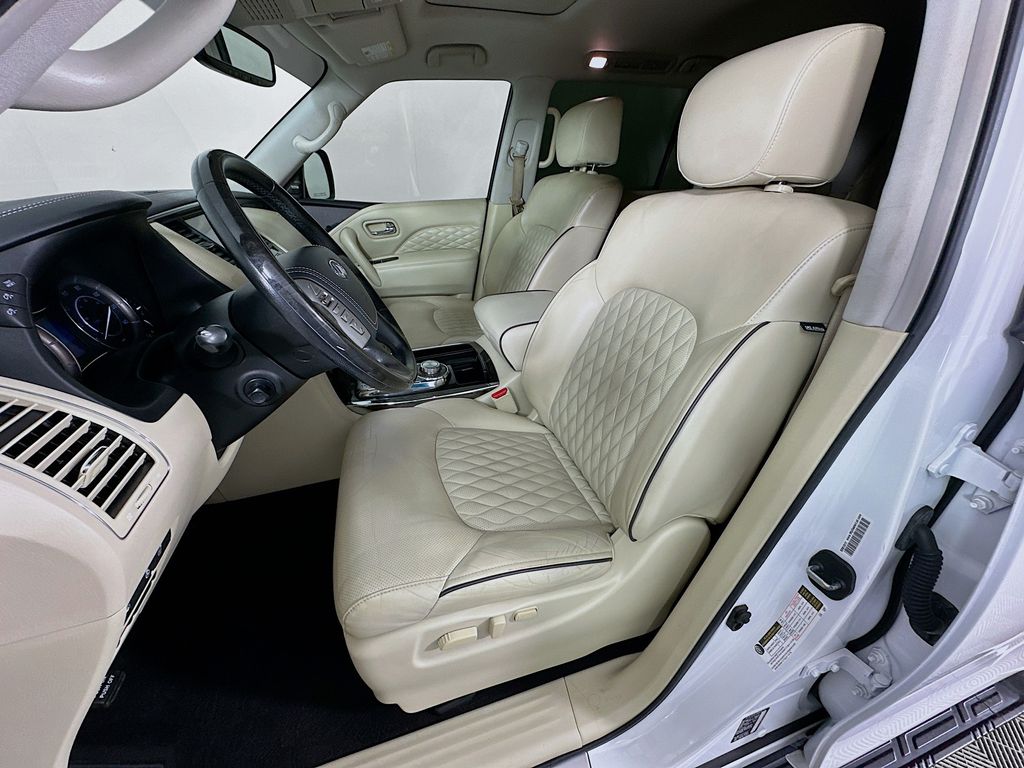 Thumbnail: 2019 INFINITI QX80 - 21