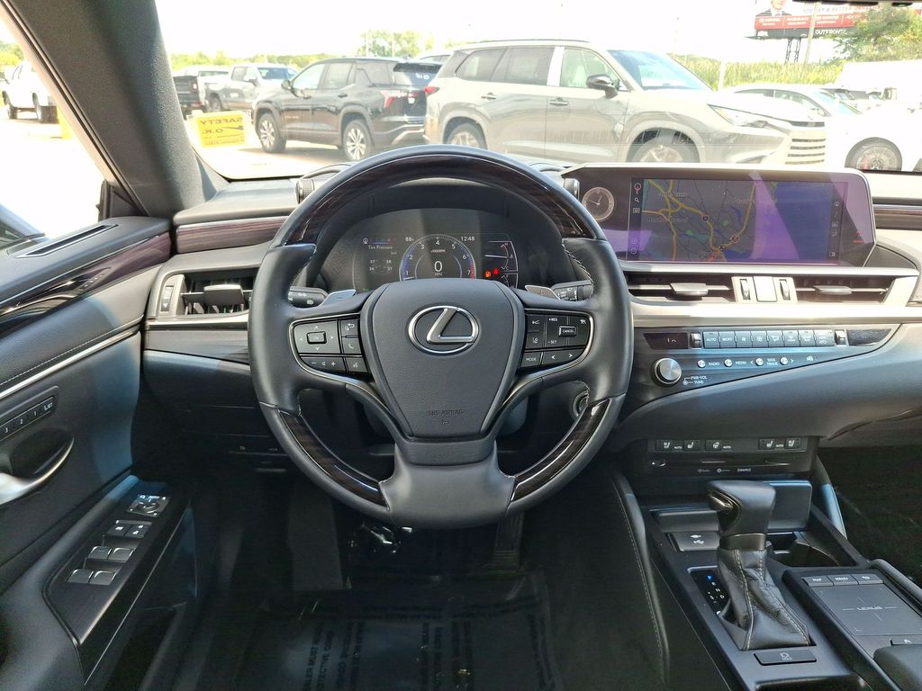 Used 2021 Lexus ES Sedan