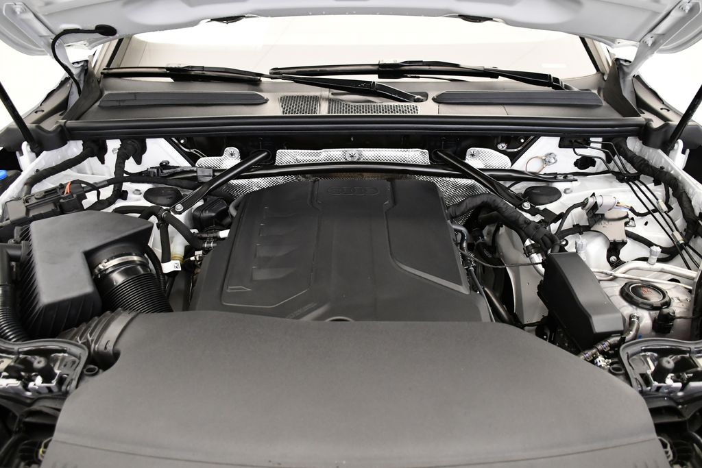 Thumbnail: 2025 Audi Q5 - 11