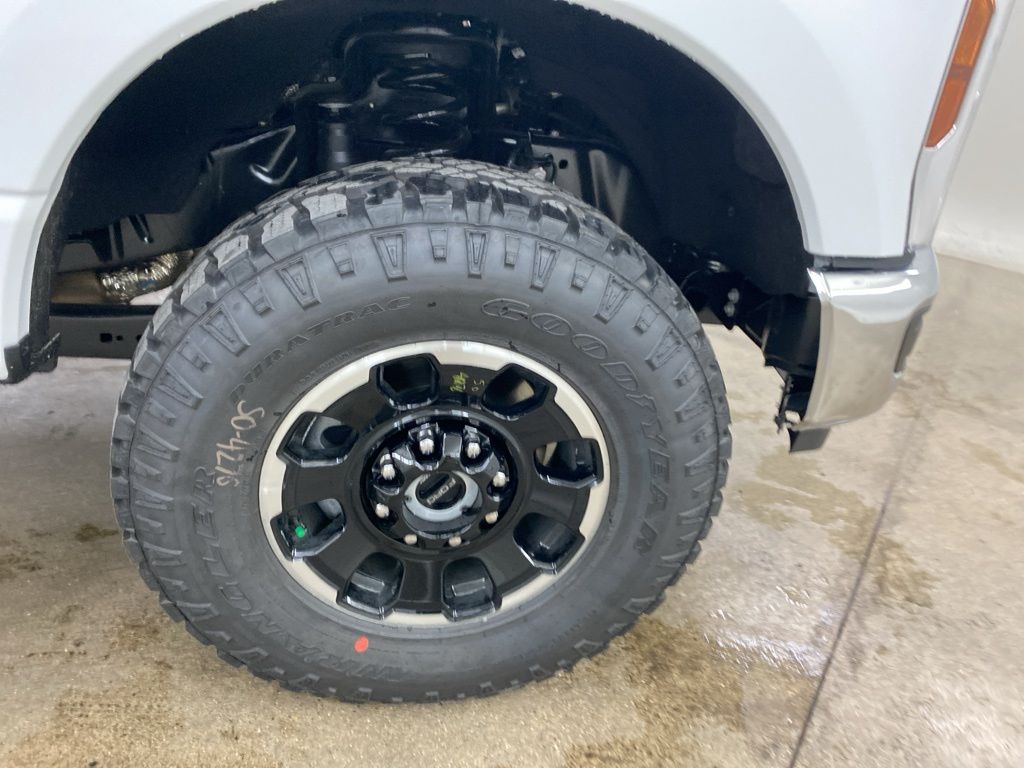 2025 Ford F-250SD XLT photo