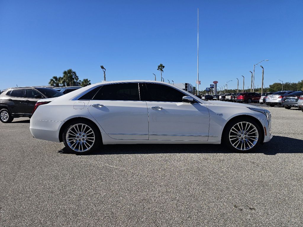 2018 Cadillac CT6 3.6L Luxury 2