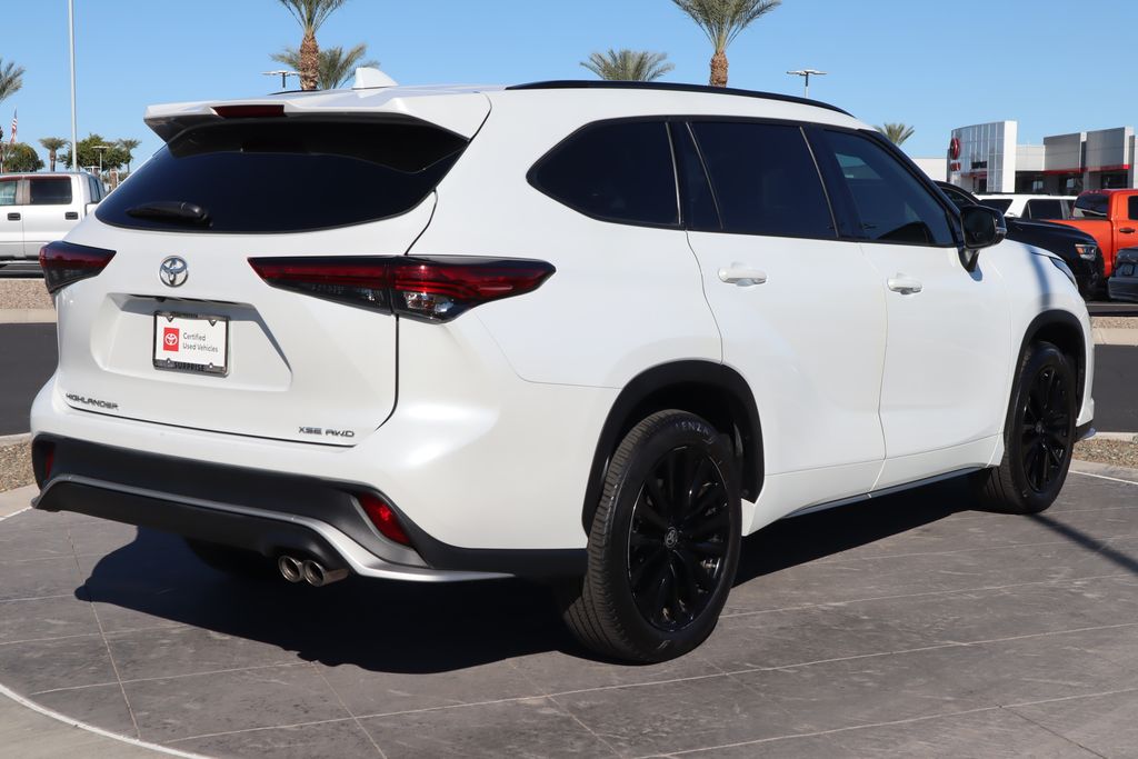 Thumbnail: 2023 Toyota Highlander - 5