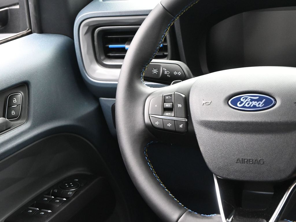 2025 Ford Maverick Lobo