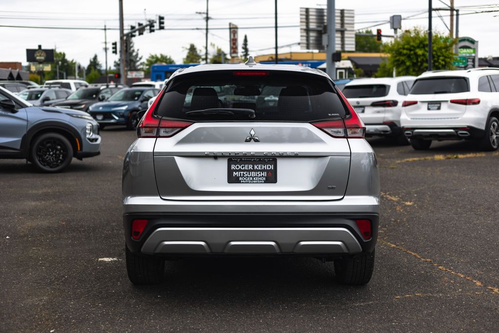 2025 Mitsubishi Eclipse Cross SE thumbnail 9