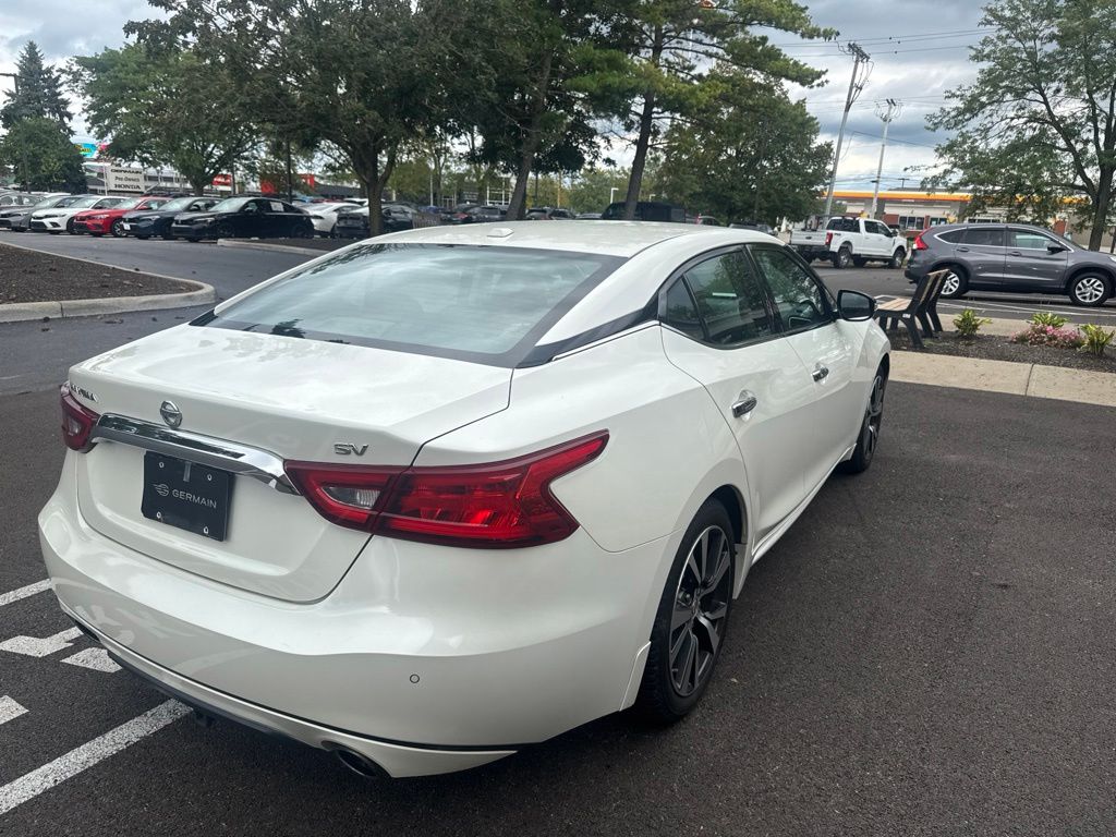 Used 2017 White Nissan 3.5 SV image 6