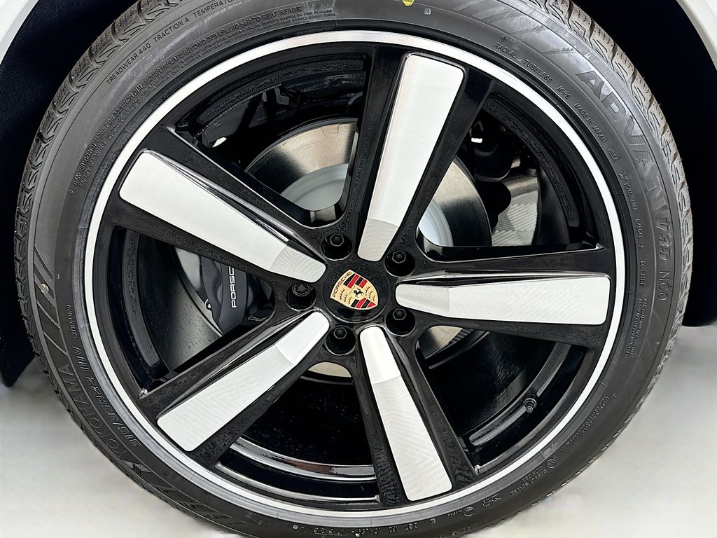 Thumbnail: 2026 Porsche Cayenne - 32