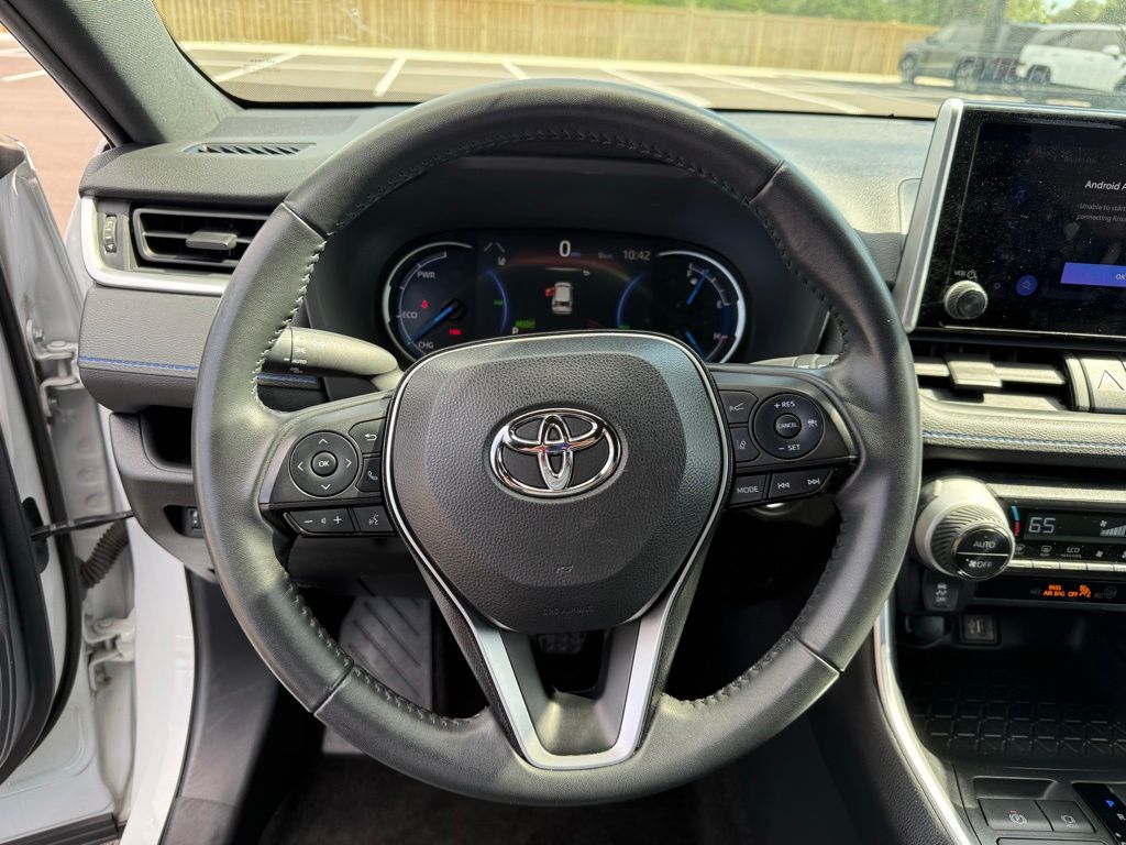 Thumbnail: 2024 Toyota RAV4 - 15