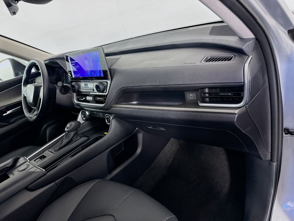 Thumbnail: 2025 Toyota Grand Highlander - 29