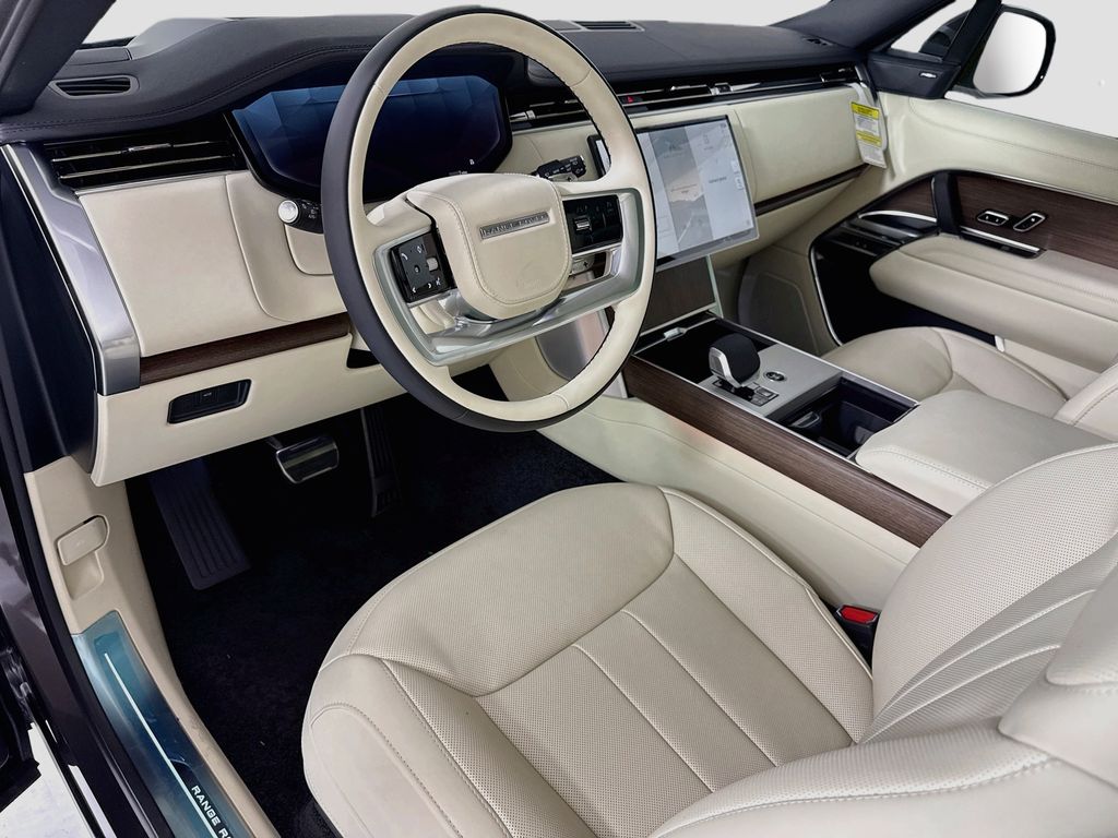Thumbnail: 2026 Land Rover Range Rover - 10