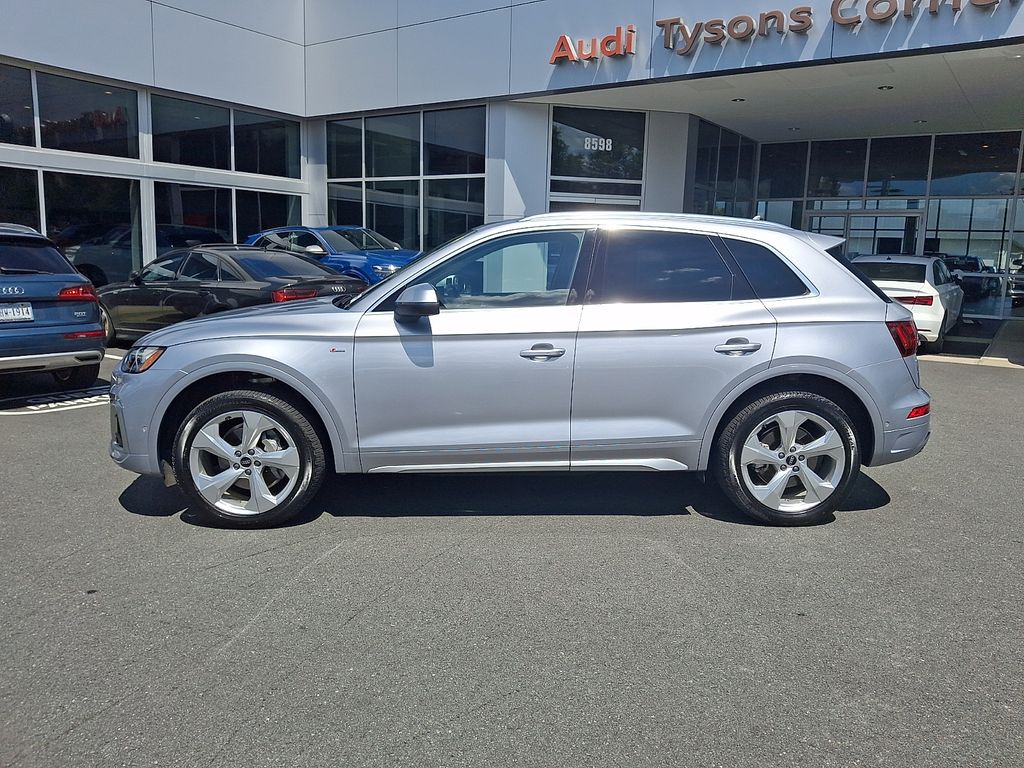 Thumbnail: 2023 Audi Q5 - 7