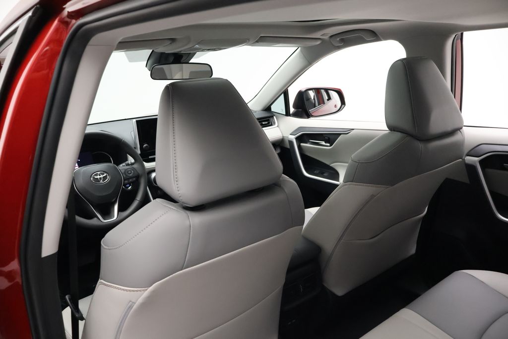 Thumbnail: 2025 Toyota RAV4 - 20