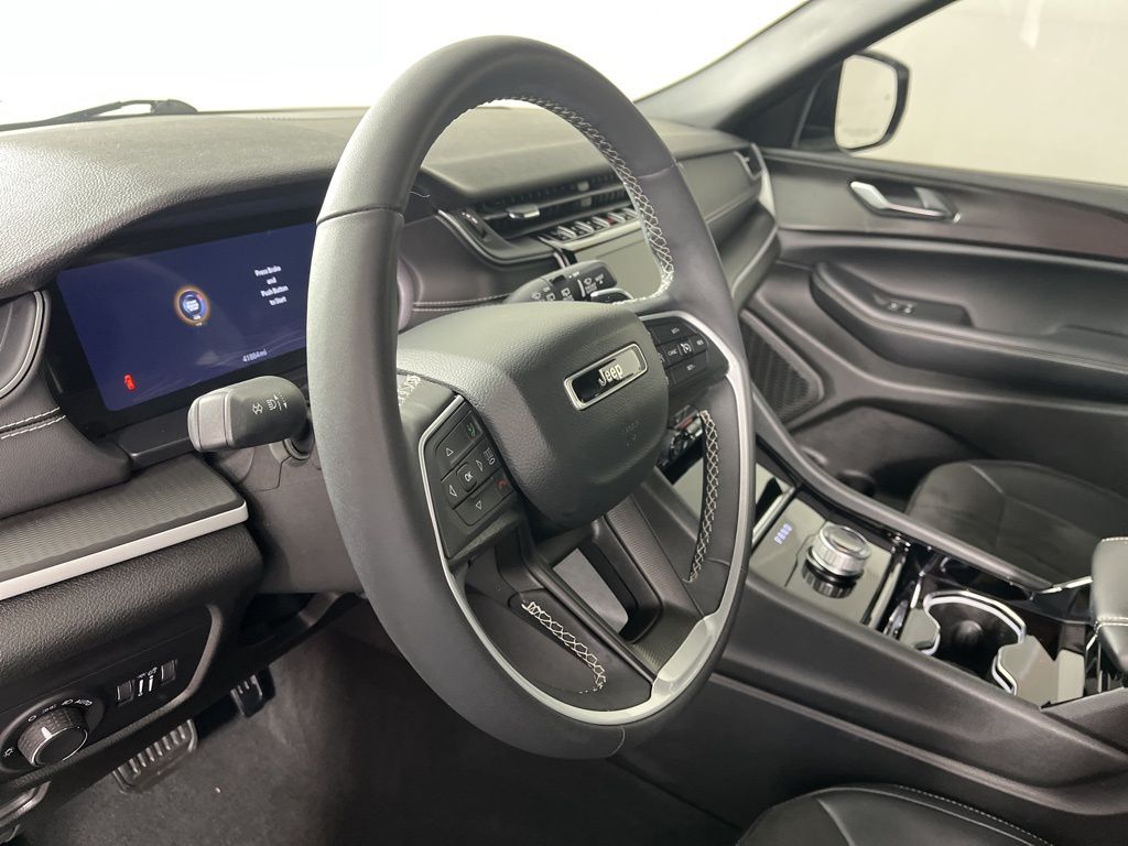 Thumbnail: 2023 Jeep Grand Cherokee L - 27