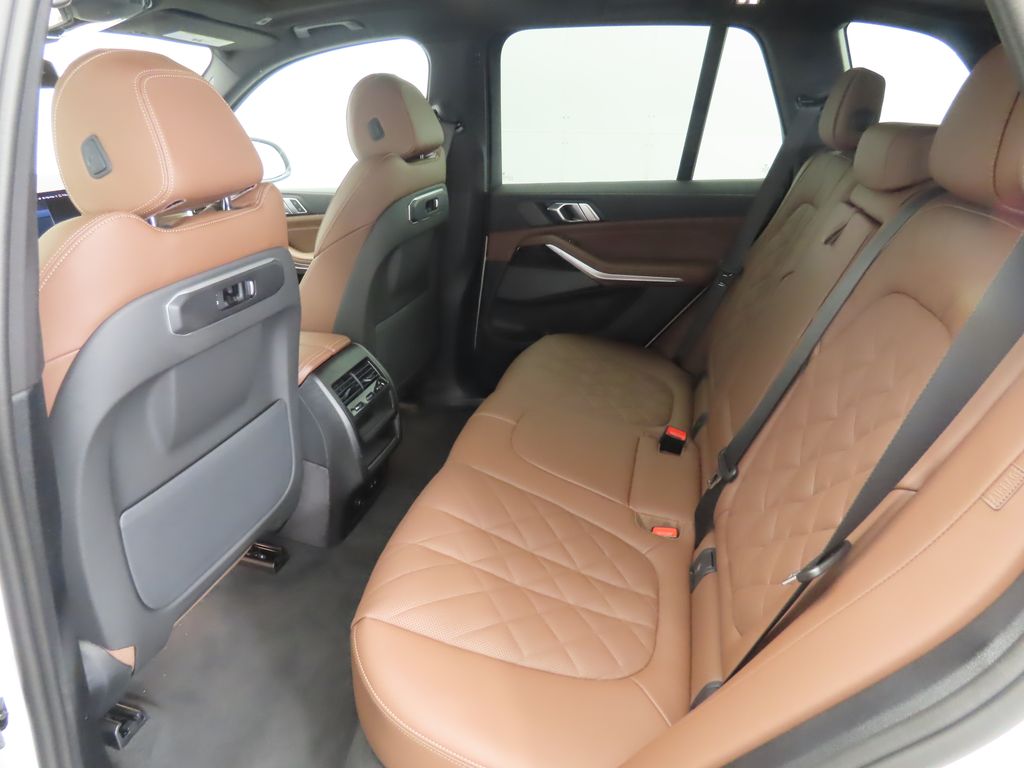 Thumbnail: 2026 BMW X5 - 22