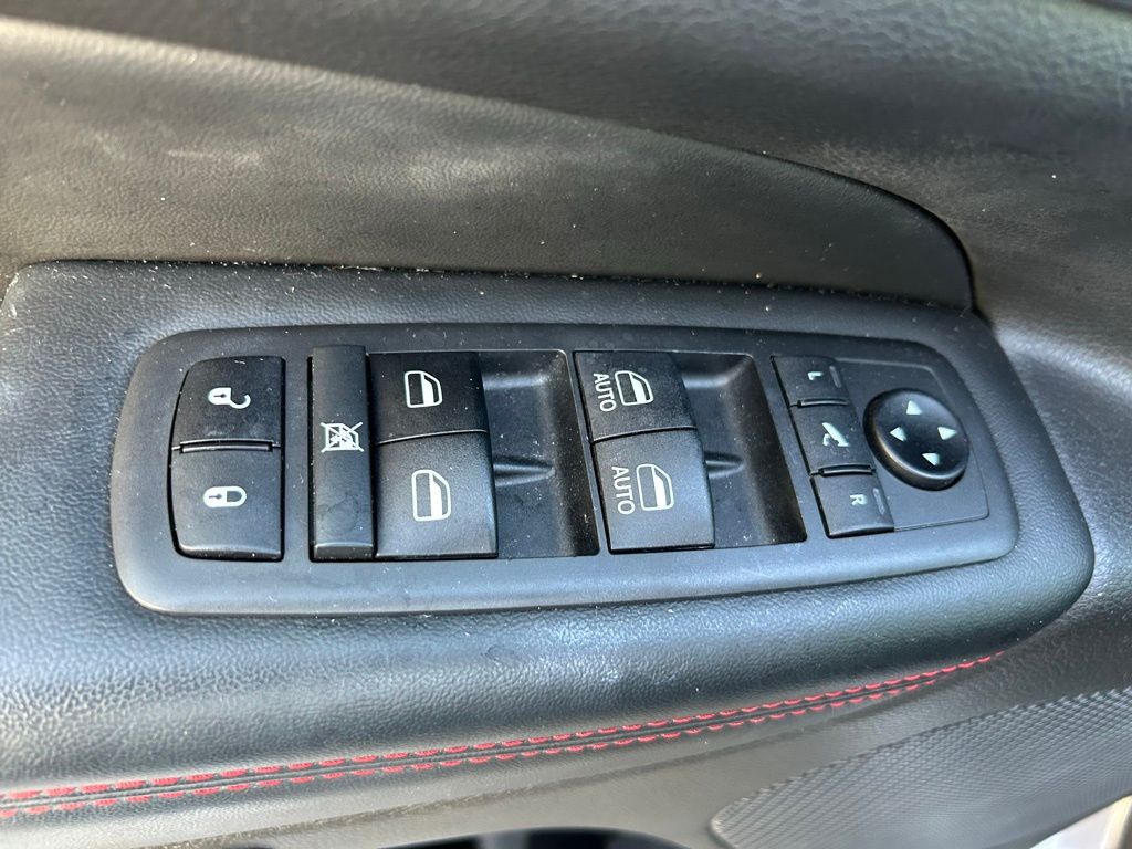 Thumbnail: 2019 Jeep Grand Cherokee - 16