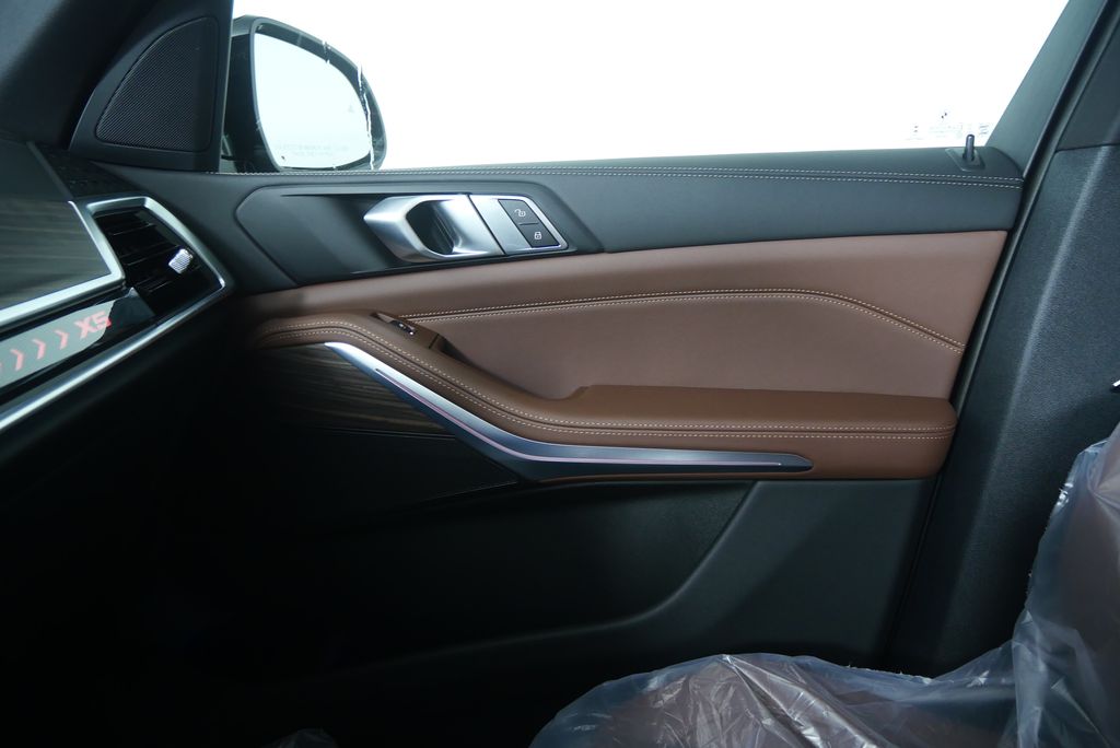 Thumbnail: 2026 BMW X5 - 24