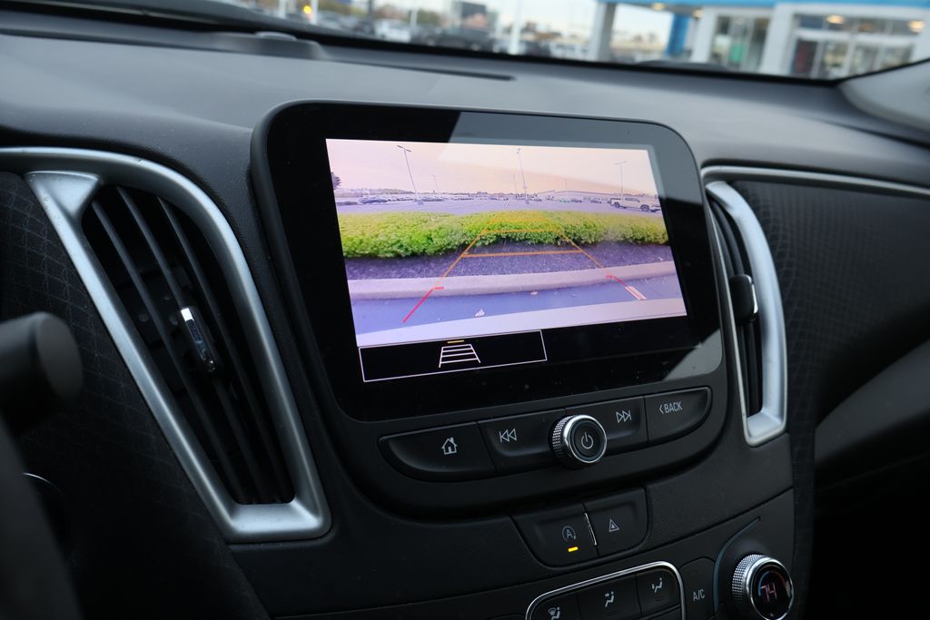 Thumbnail: 2023 Chevrolet Malibu - 23