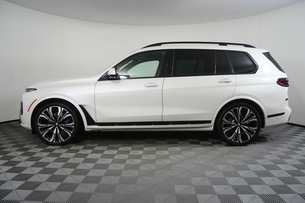 Thumbnail: 2023 BMW X7 - 6