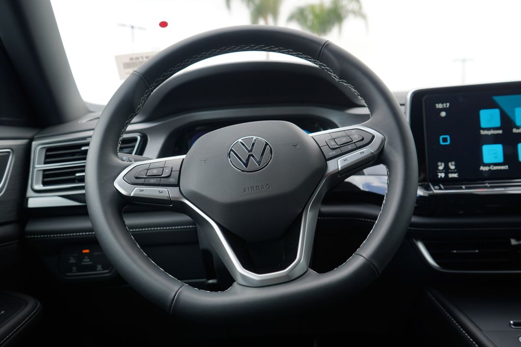 Thumbnail: 2025 Volkswagen Atlas - 13