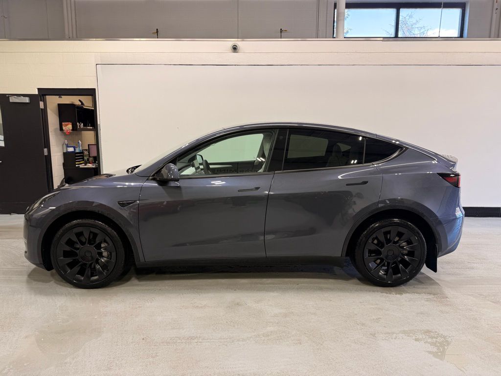 Thumbnail: 2023 Tesla Model Y - 2
