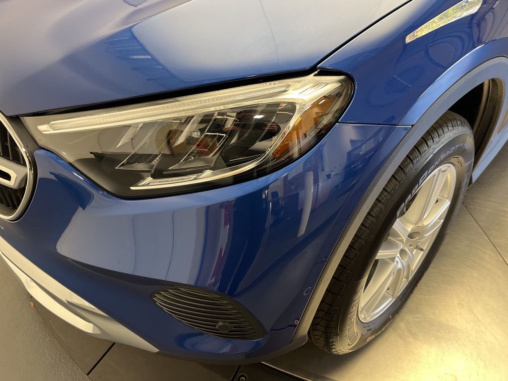 Thumbnail: 2026 Mercedes-Benz GLC - 9