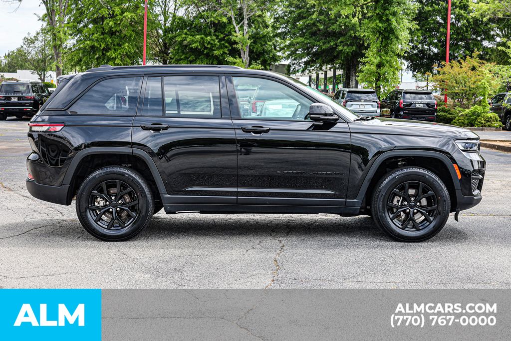 Used 2025 Black Jeep Altitude / MT Certified image 10
