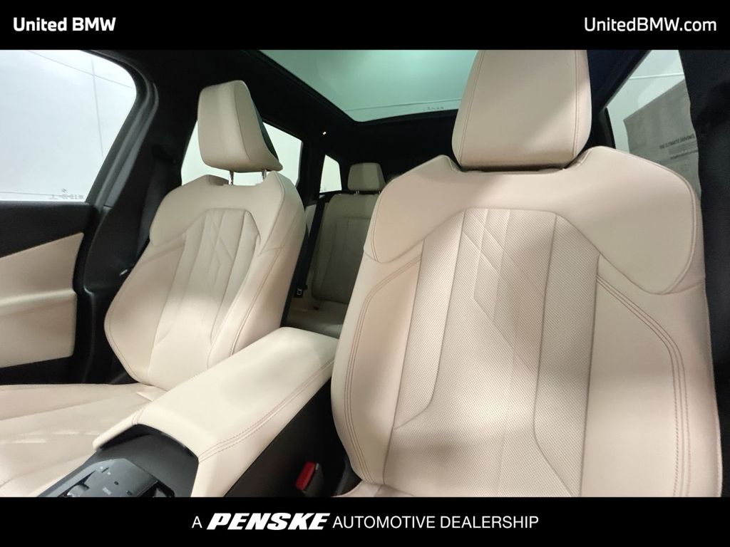 Thumbnail: 2026 BMW X3 - 13