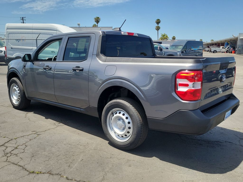 View vehicle photo 5