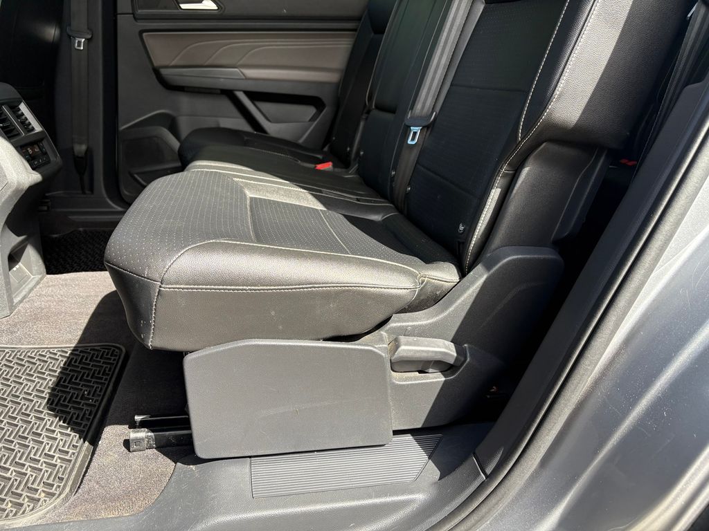 2022 Volkswagen Atlas 2.0T SE w/Technology