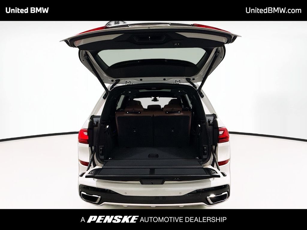 Thumbnail: 2022 BMW X7 - 15