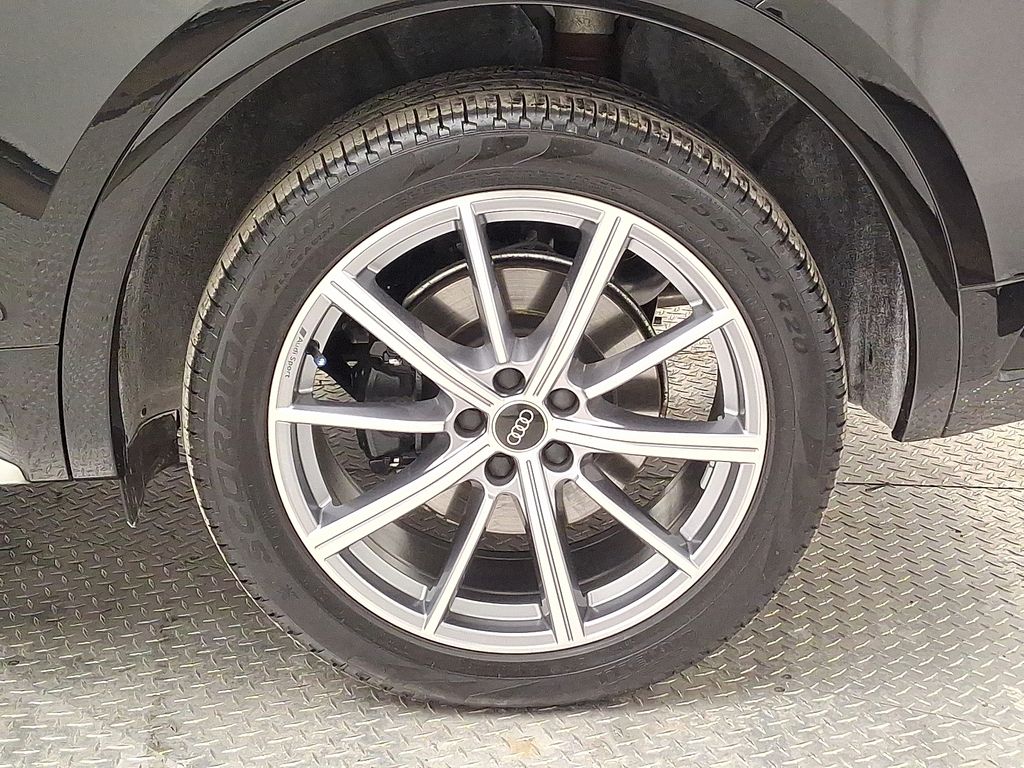 Thumbnail: 2024 Audi SQ5 - 7