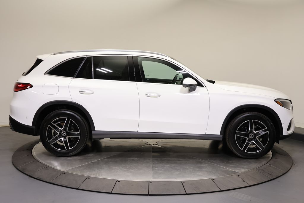 Thumbnail: 2026 Mercedes-Benz GLC - 8