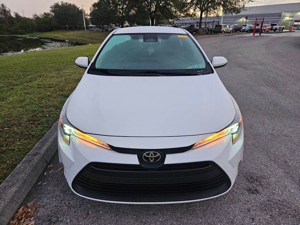 2023 Toyota Corolla LE 8